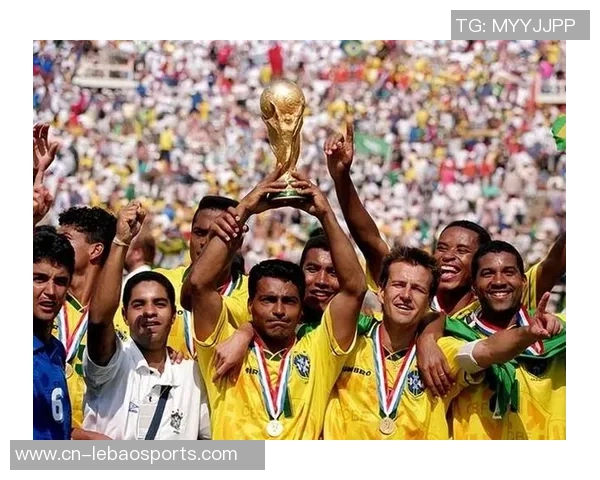 足球历史的辉煌篇章与传奇人物的精彩瞬间回顾